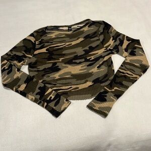 Windsor thermal camo long sleeve top